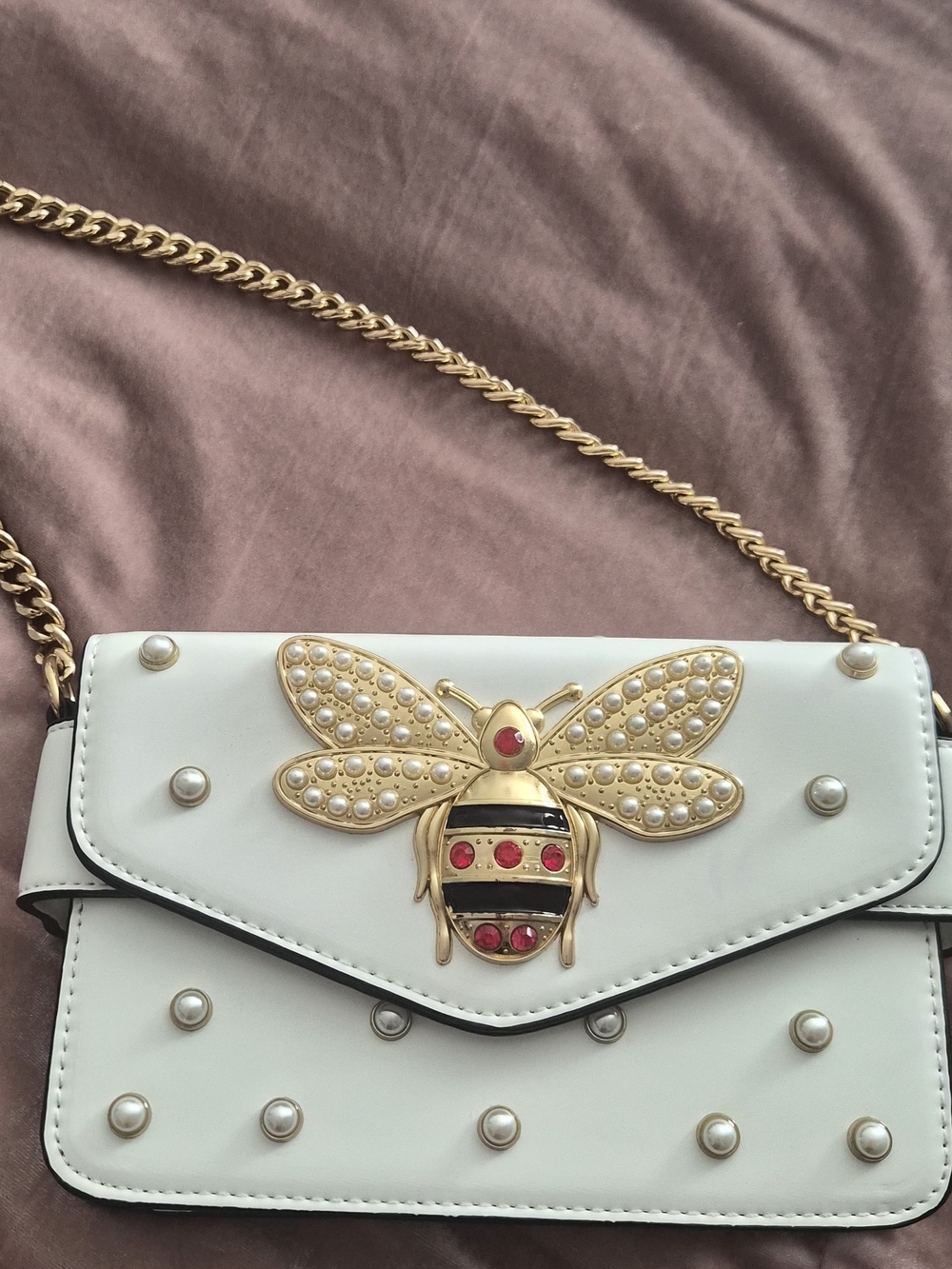 White Bee-Embellished Chain Shoulder Bag - Picture 2 of 2
